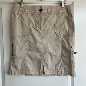 Chico’s Cargo Skirt size 1 / Medium Womens Utility Mini Above Knee Beige Cotton